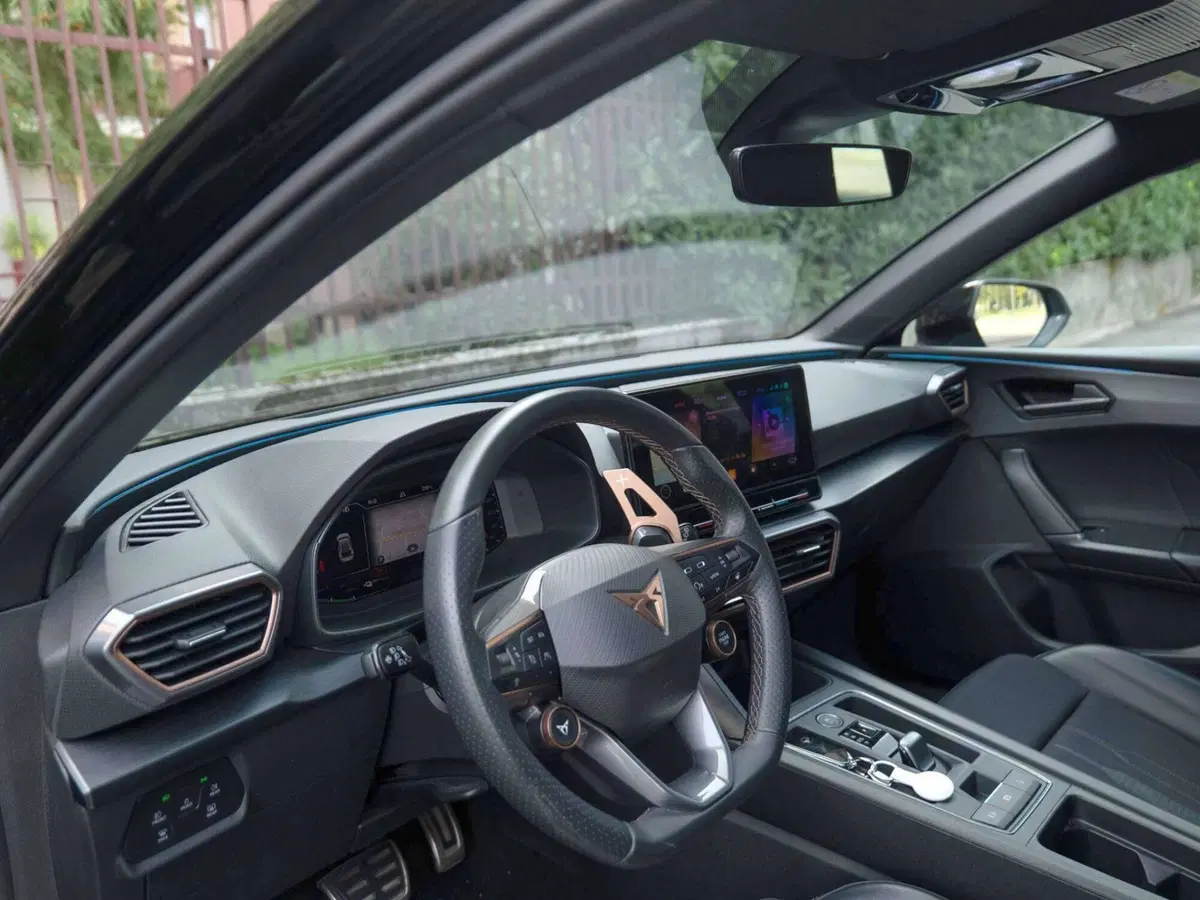 Cupra Leon usata a Milano (10)