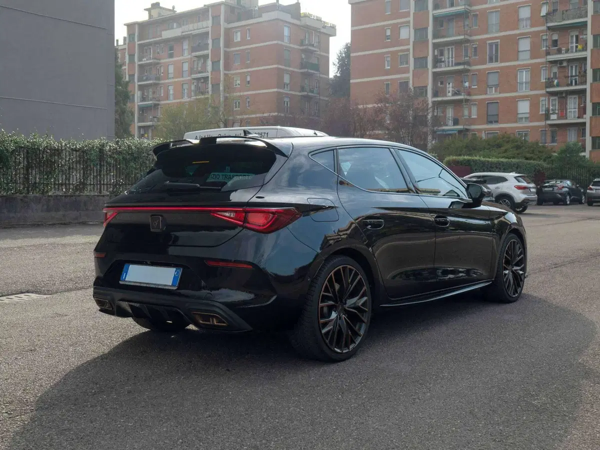 Cupra Leon usata a Milano (16)