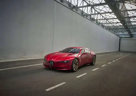 Cuorerosso, il CEO di Alfa Romeo e Maserati svela il futuro del Biscione: “Motori termici, ibridi e