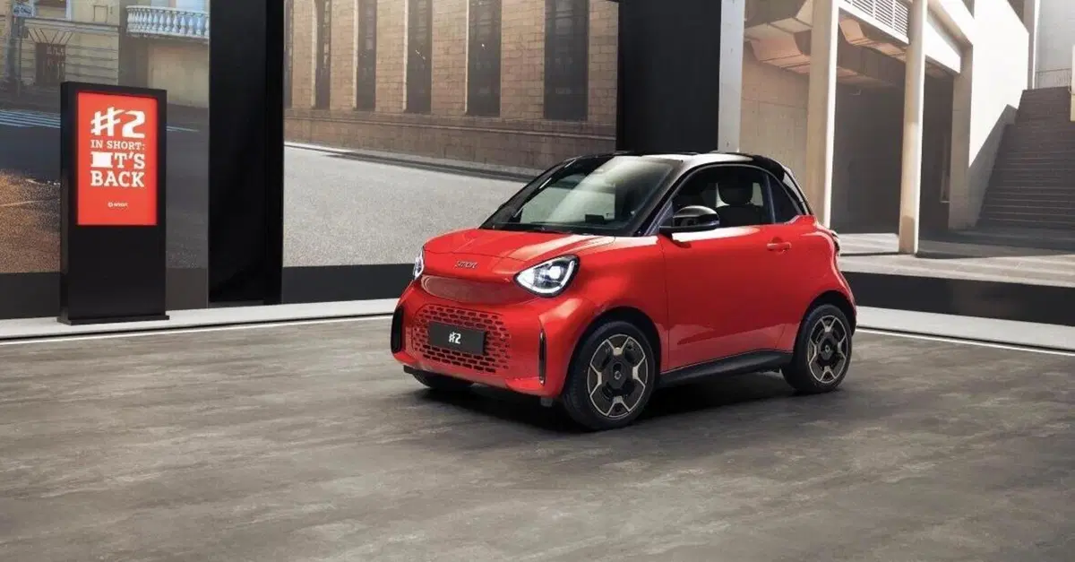 La Smart fortwo rinasce: al Salone di Parigi debutta la nuova Smart #2 elettrica