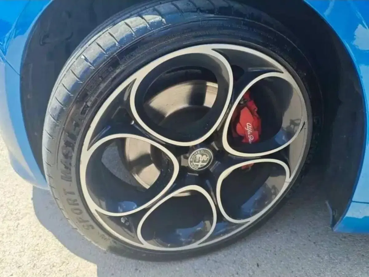 Alfa Romeo Giulia usata a Caltanissetta (7)