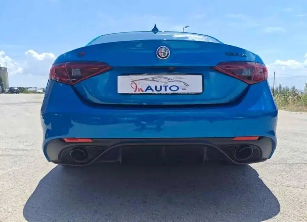 Alfa Romeo Giulia usata a Caltanissetta (6)