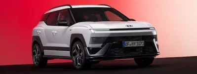Hyundai Bayon N Line, il SUV cambia volto: design più sportivo, interni digitali e arriva la full hybrid