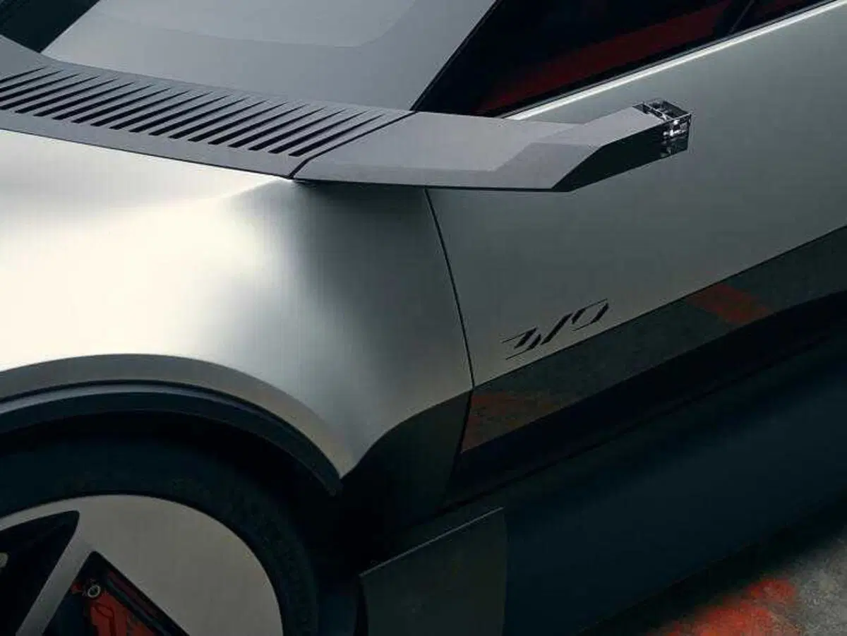 Alpine A310 Vision: sembra arrivare dagli anni ’70, ma racconta il futuro delle sportive elettriche (4)
