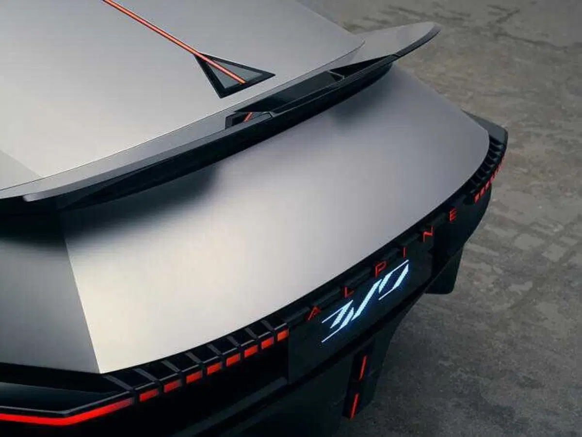 Alpine A310 Vision: sembra arrivare dagli anni ’70, ma racconta il futuro delle sportive elettriche (6)