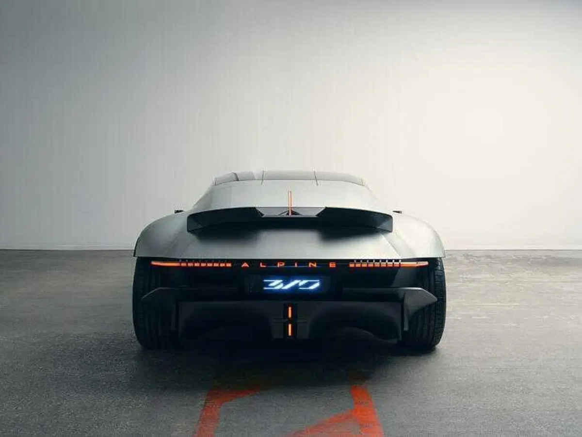 Alpine A310 Vision: sembra arrivare dagli anni ’70, ma racconta il futuro delle sportive elettriche (11)