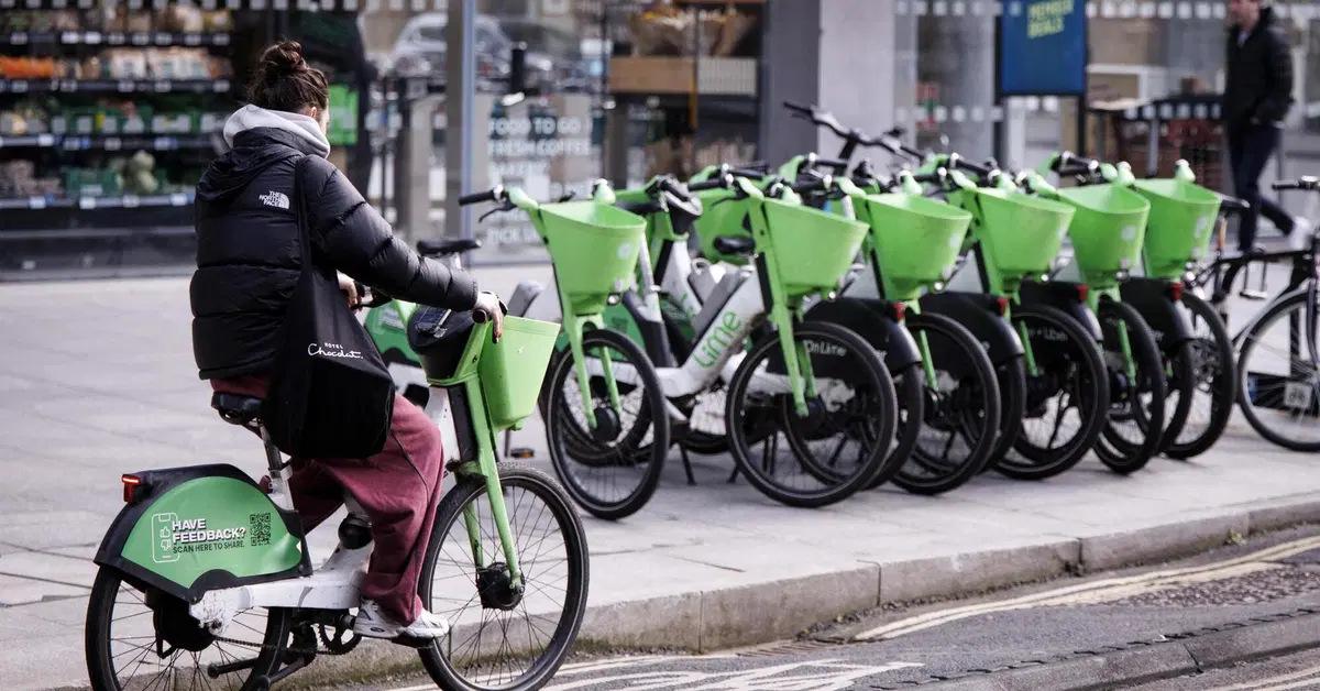 Bici elettriche, ora arriva il “velox” anche per loro: multe fino a 15mila euro per chi bara