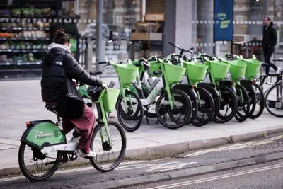 Bici elettriche, ora arriva il “velox” anche per loro: multe fino a 15mila euro per chi bara