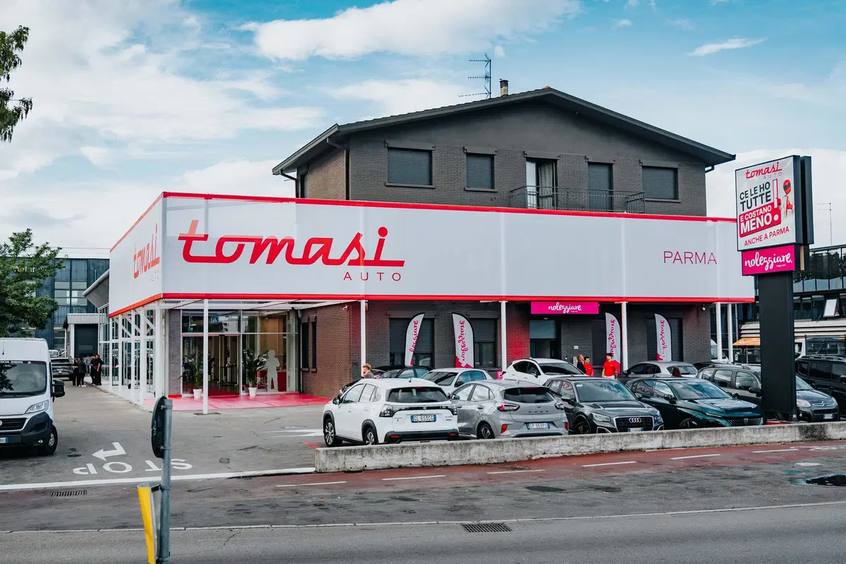 Tomasi Auto apre a Parma: nuovo maxistore di auto usate nella Motor Valley