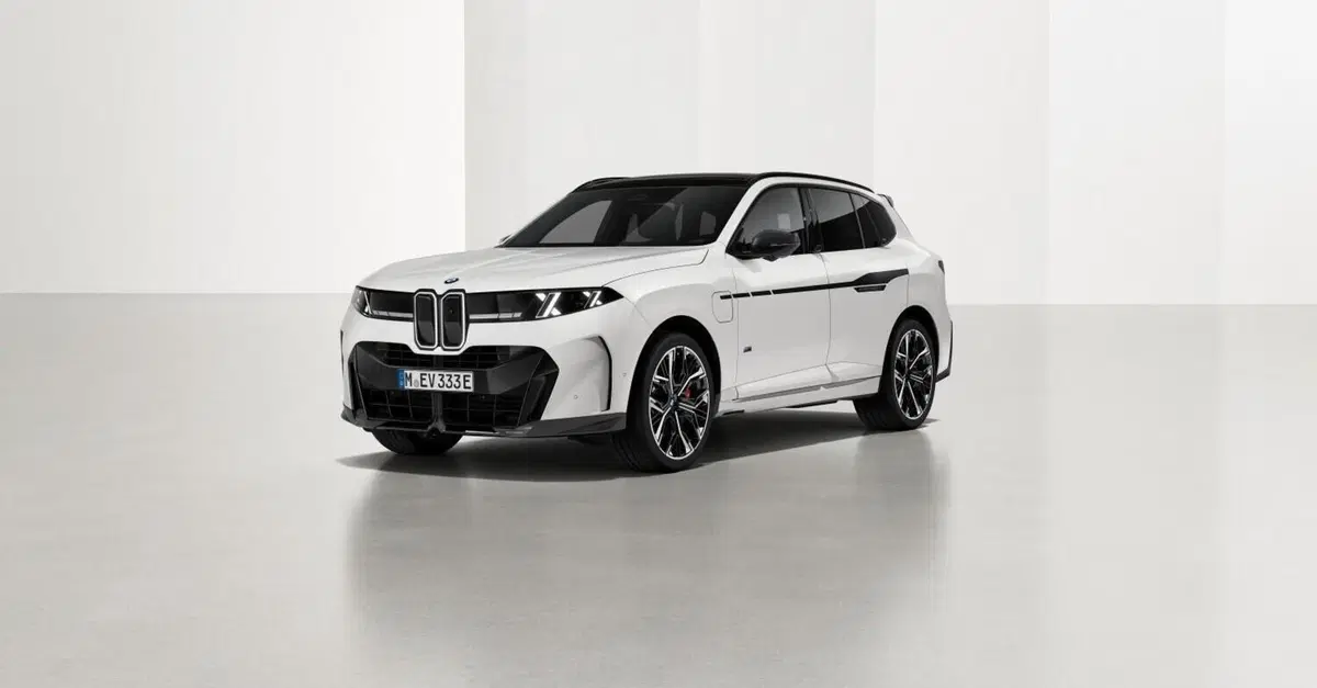 Nuova BMW X5 e iX5, il SUV cambia volto con gli accessori M Performance: cerchi da 23' e fibra di carbonio