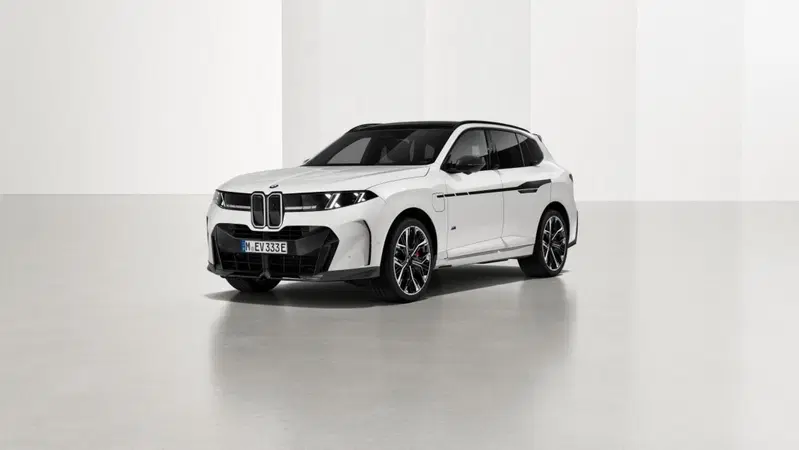Nuova BMW X5 e iX5, il SUV cambia volto con gli accessori M Performance: cerchi da 23' e fibra di carbonio
