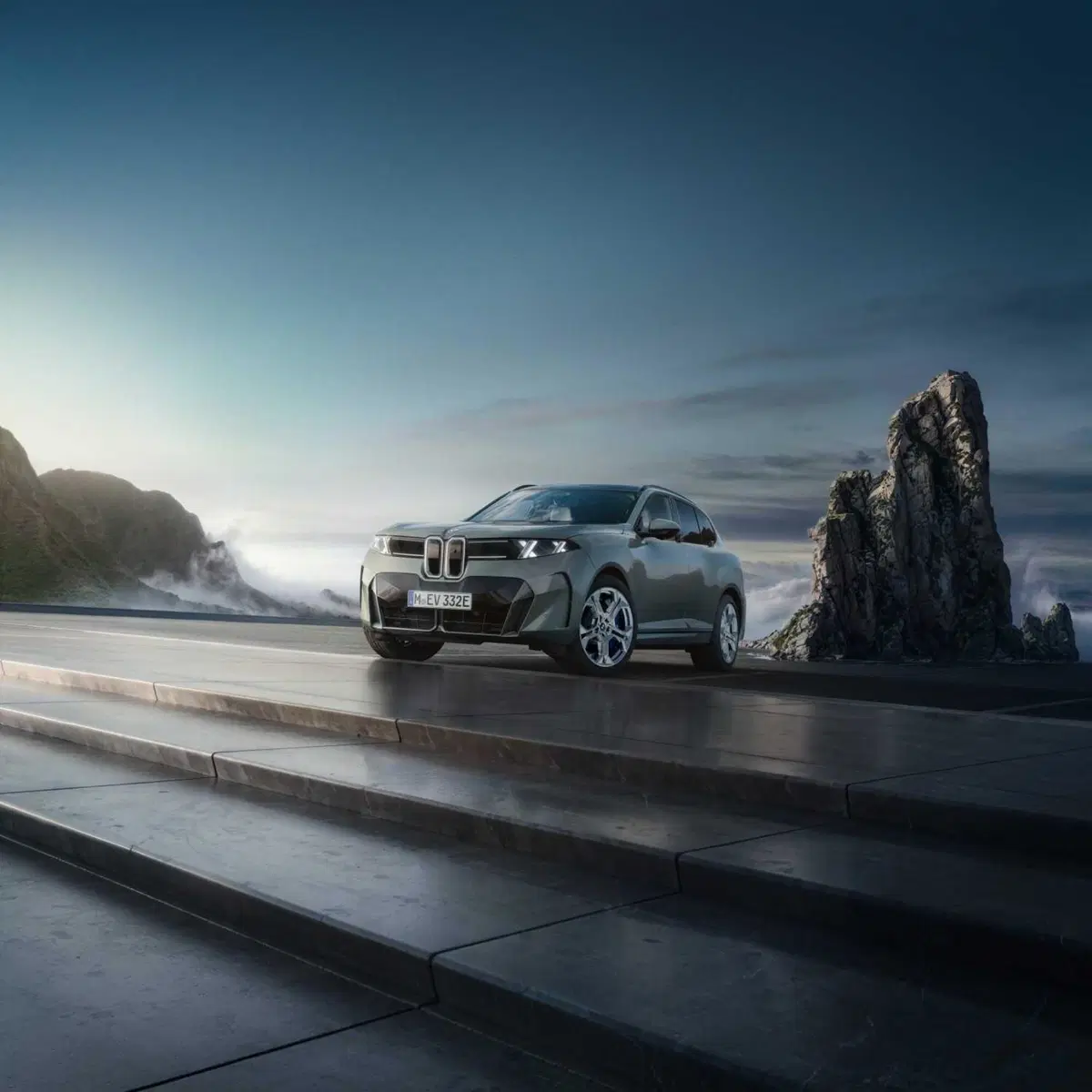 Nuova BMW X5 e iX5, il SUV cambia volto con gli accessori M Performance: cerchi da 23" e fibra di carbonio (5)