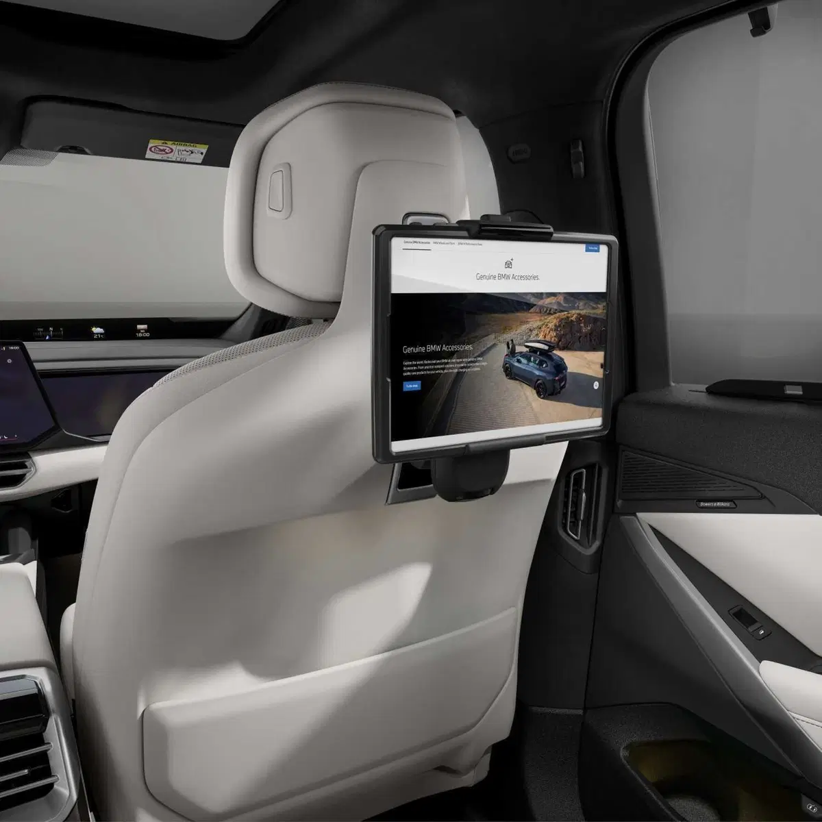 Nuova BMW X5 e iX5, il SUV cambia volto con gli accessori M Performance: cerchi da 23" e fibra di carbonio (10)