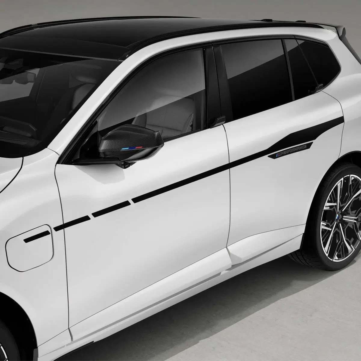 Nuova BMW X5 e iX5, il SUV cambia volto con gli accessori M Performance: cerchi da 23" e fibra di carbonio (21)