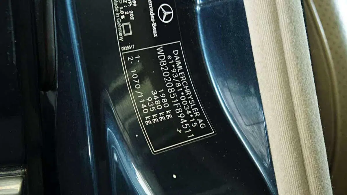 Niki Lauda, all’asta la sua Mercedes a meno di 8.000 euro: ma c’è un dettaglio da non sottovalutare