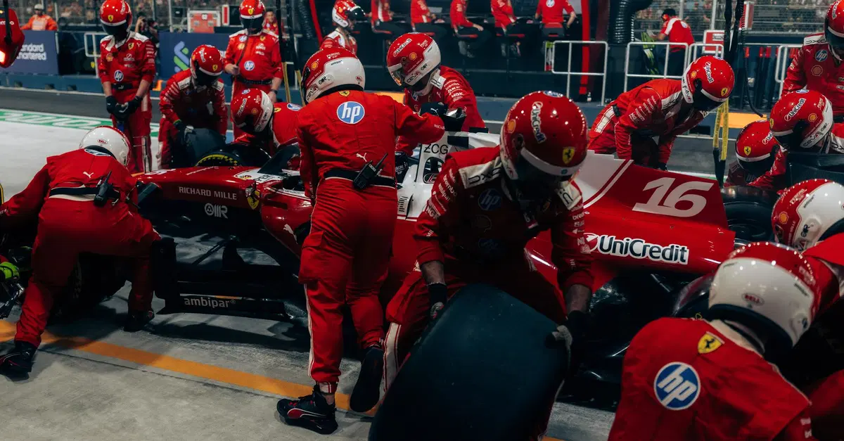 F1. 'Lotta a chi porta gli aggiornamenti prima', dice Leclerc. Ma poi devono funzionare: la verità dietro al rebus per il 2027 di Mercedes, Red Bull, Ferrari e McLaren
