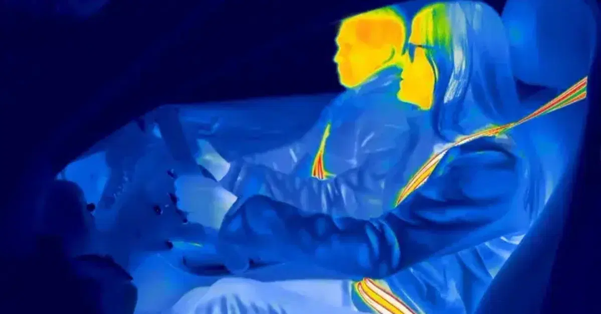 Cintura allacciata, ma indossata male? Ora l'auto può scoprirti grazie agli infrarossi