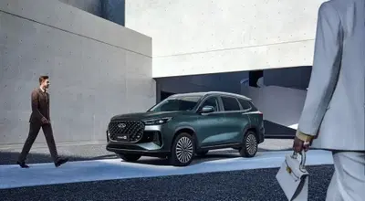 Chery Tiggo 8, prezzi da 37.800 euro: il SUV plug-in hybrid a 7 posti arriva in Italia