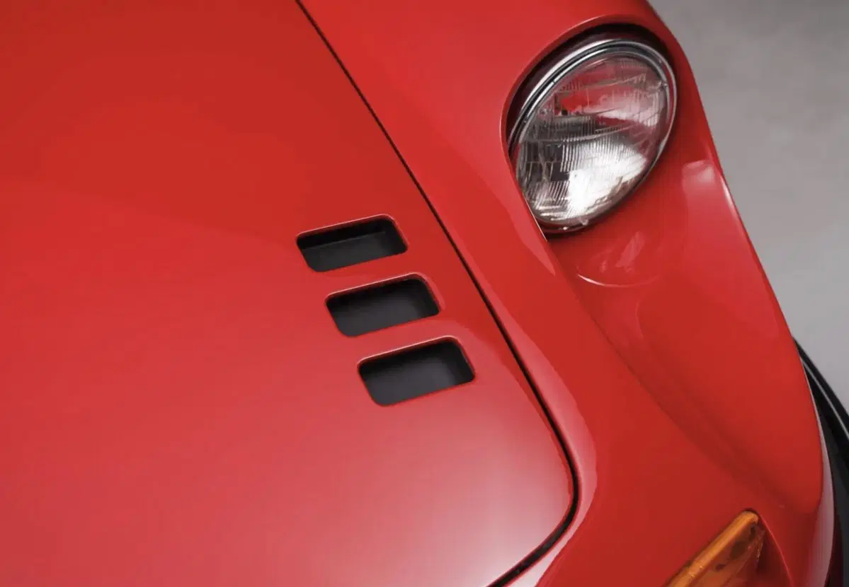 Ford, Jim Farley perde una Ferrari Dino all’asta: rilancio da 365.000 dollari, ma l’affare sfuma (8)