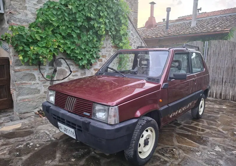 Fiat Pandad'epoca del 1988 a Livorno