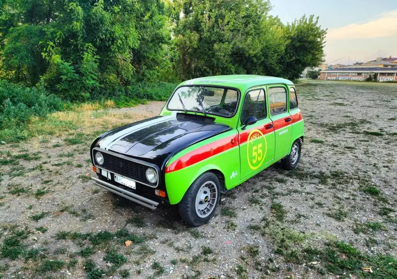 Renault 4d'epoca del 1986 a Novara
