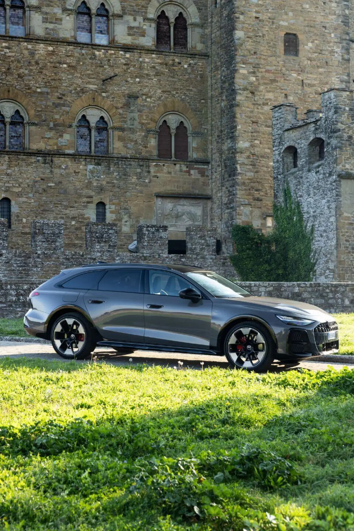 Nuova Audi A6 allroad: il ritorno del V6 diesel che sfida l'era elettrica [VIDEO] (5)
