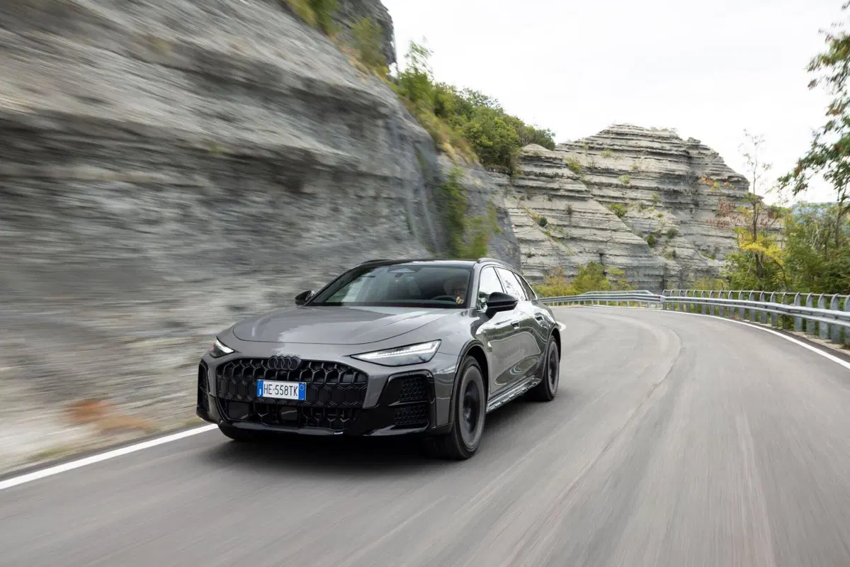 Nuova Audi A6 allroad: il ritorno del V6 diesel che sfida l'era elettrica [VIDEO]
