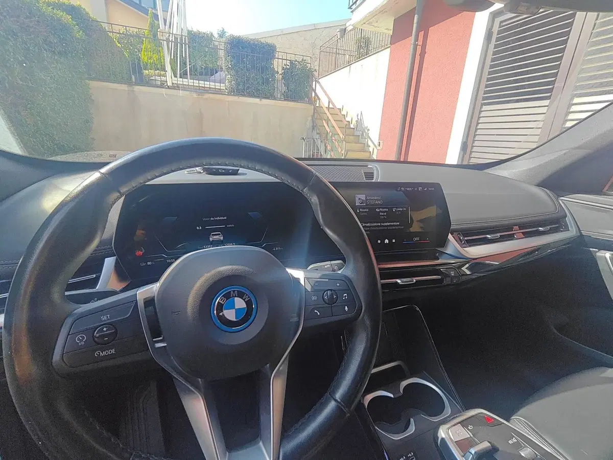 BMW iX1 usata a Catania (7)