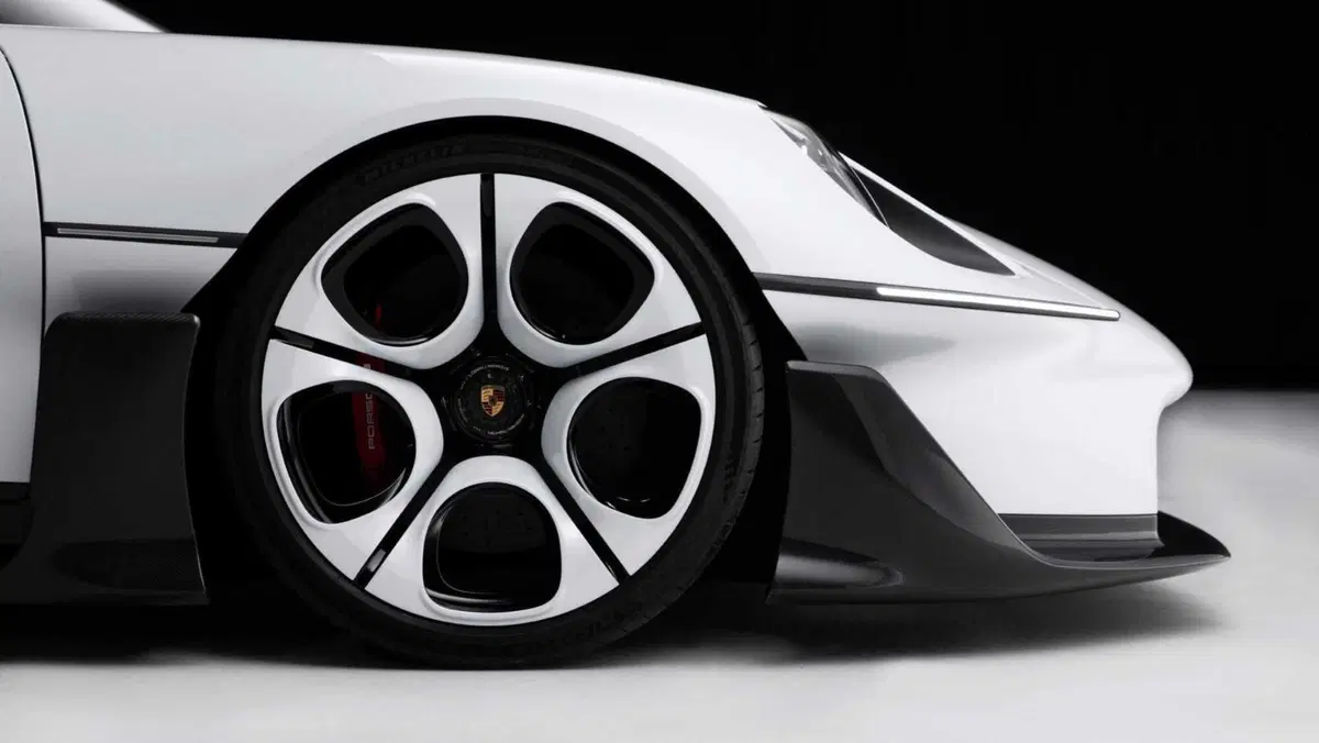 Porsche Mission S, il futuro secondo Porsche parte togliendo gli schermi (3)