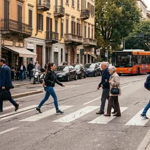 Nuovo Codice della strada 2026, cambiano le regole anche per i pedoni: cosa succede sulle strisce e quali sono le novità