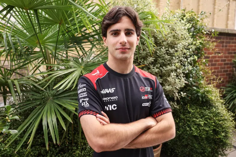 Dal gene della nonna pilota al mito di Senna: chi è Rafael Câmara, il gioiello Ferrari che vola in F1 con Haas
