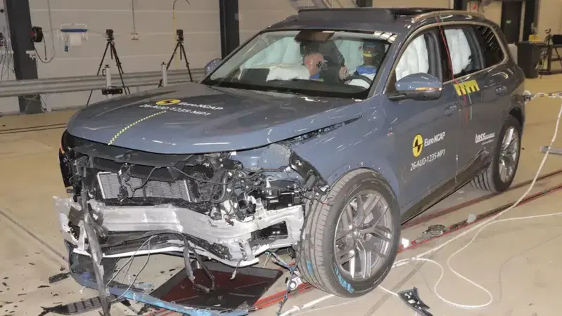 Nuova Audi Q7, record Euro NCAP: è la prima auto a ottenere il 100% nella sicurezza post-incidente