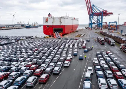 Perché l'accordo tra Ue e Cina sulle auto ibride e plug-in rischia di essere un boomerang per Bruxel
