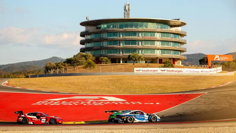 Correranno nel WEC e nel GTWC nello stesso weekend a 1000 km di distanza: ma com’è possibile l'incredibile maratona dei 6 piloti tra Barcellona e Portimao?
