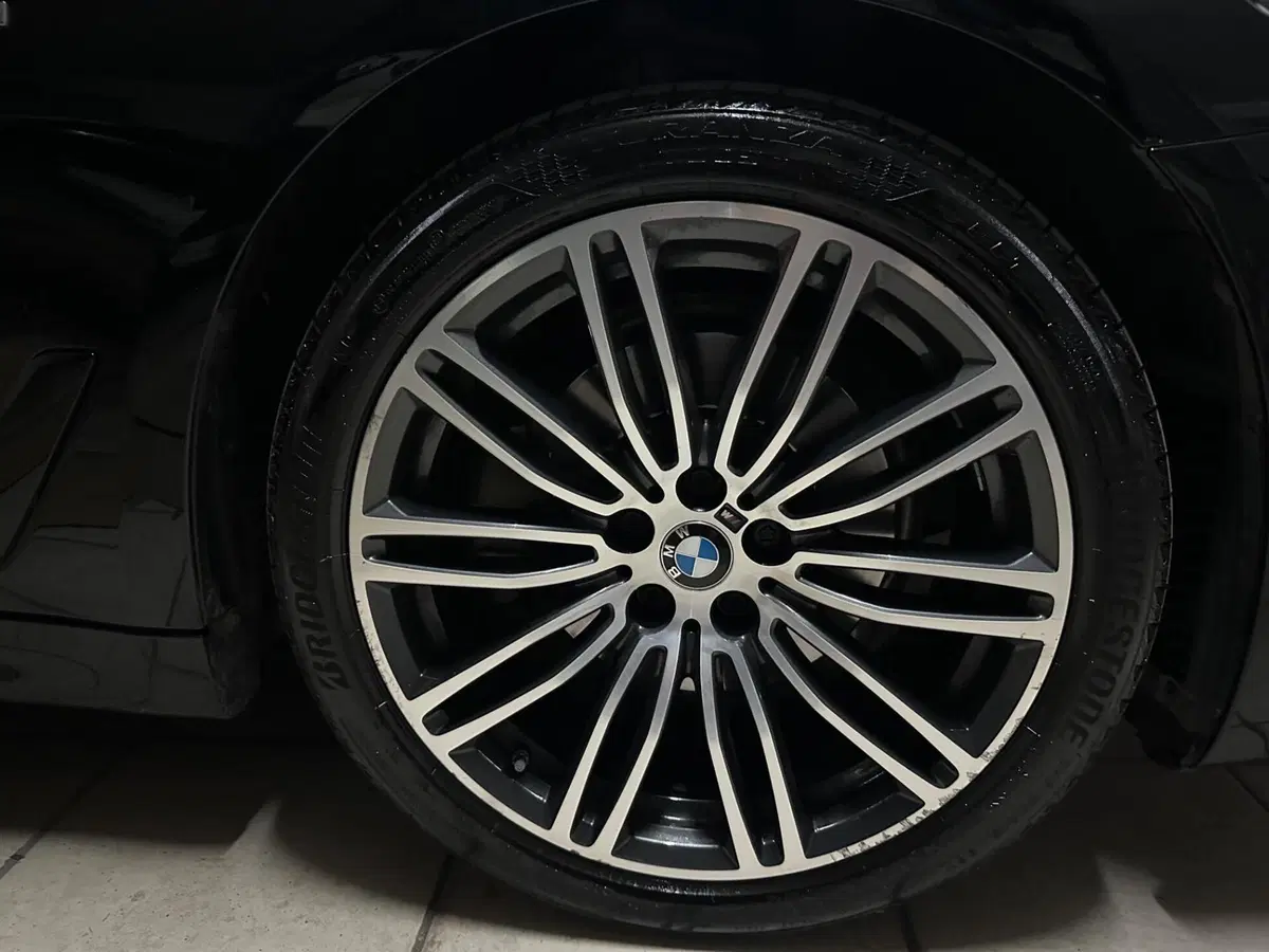 BMW Serie 5 usata a Foggia (9)