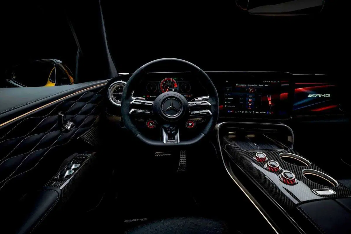Mercedes-AMG GT SUV, 1.169 CV e 2.000 Nm: il SUV elettrico che sfida le supercar (13)