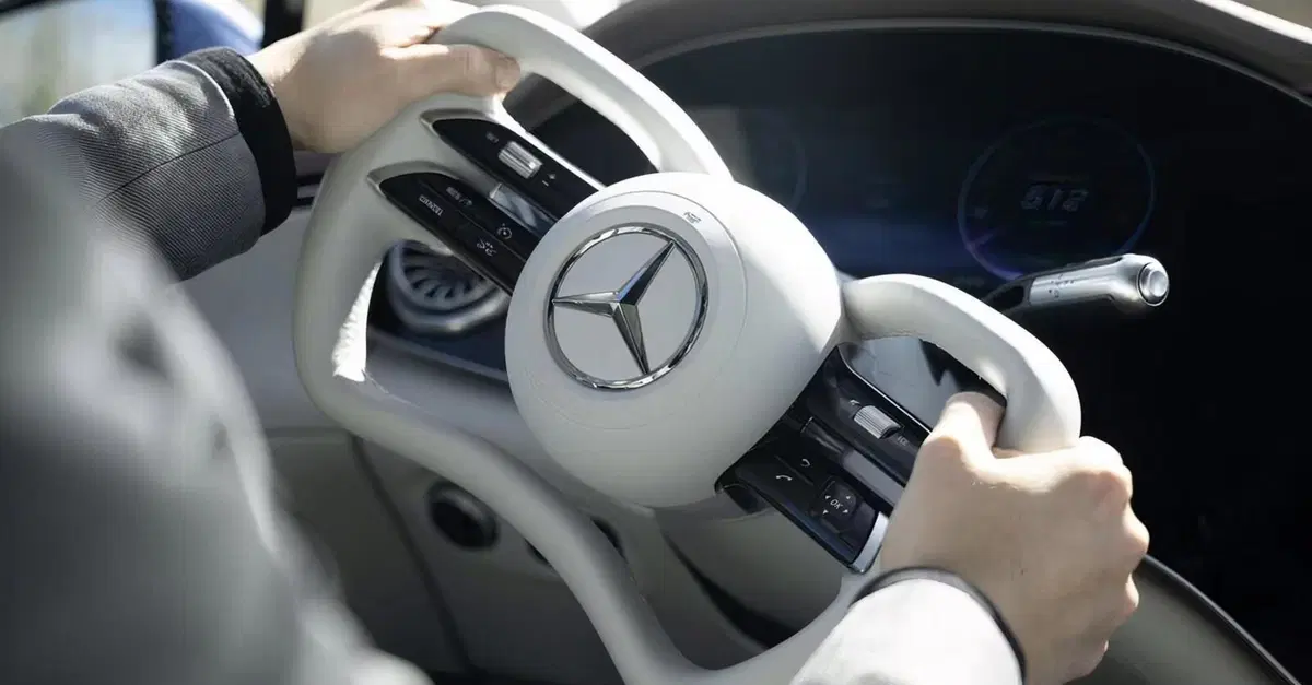 Mercedes-Benz, il volante del futuro arriva anche sui SUV: ecco come funziona il nuovo brevetto