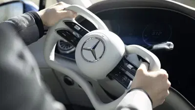 Mercedes-Benz, il volante del futuro arriva anche sui SUV: ecco come funziona il nuovo brevetto