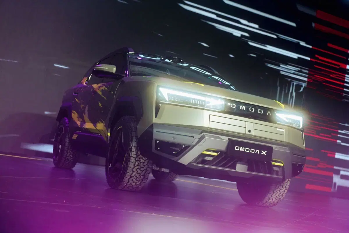 Omoda X svelata in Cina: il nuovo crossover che guarda al fuoristrada spinge l'invasione record in Italia e in Europa (3)