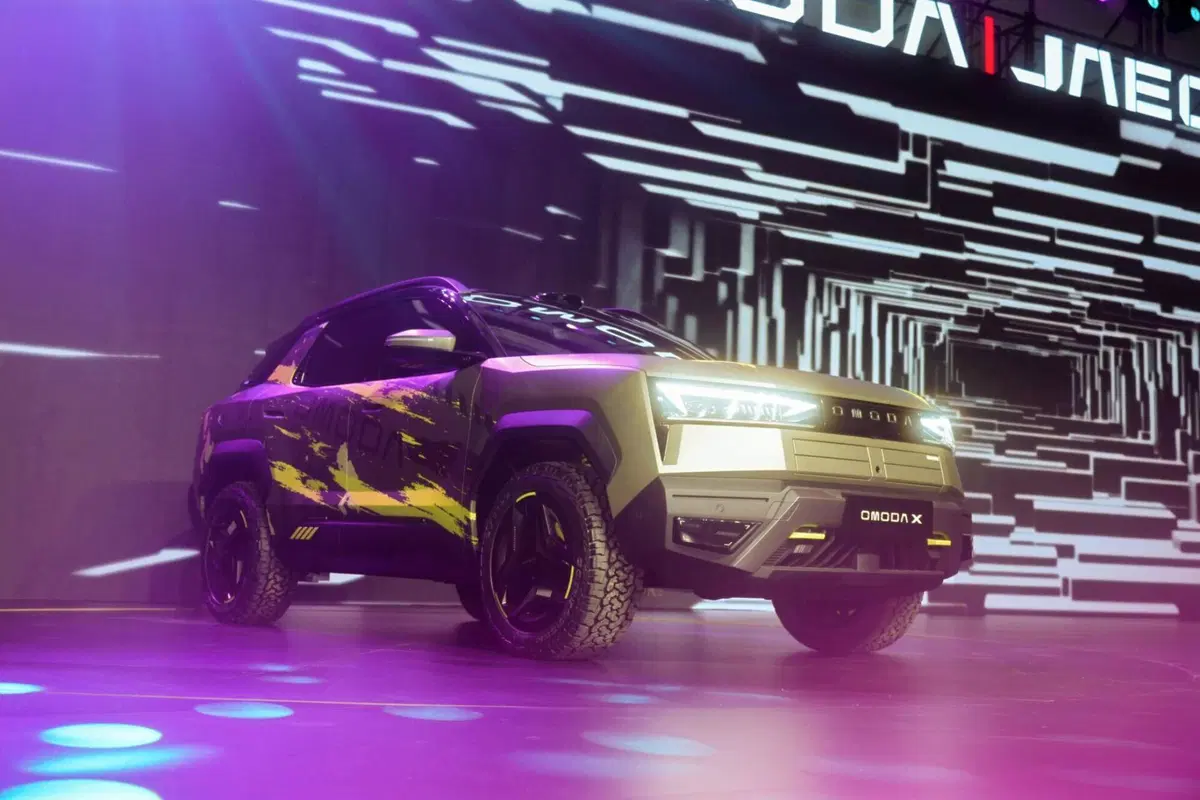 Omoda X svelata in Cina: il nuovo crossover che guarda al fuoristrada spinge l'invasione record in Italia e in Europa (4)