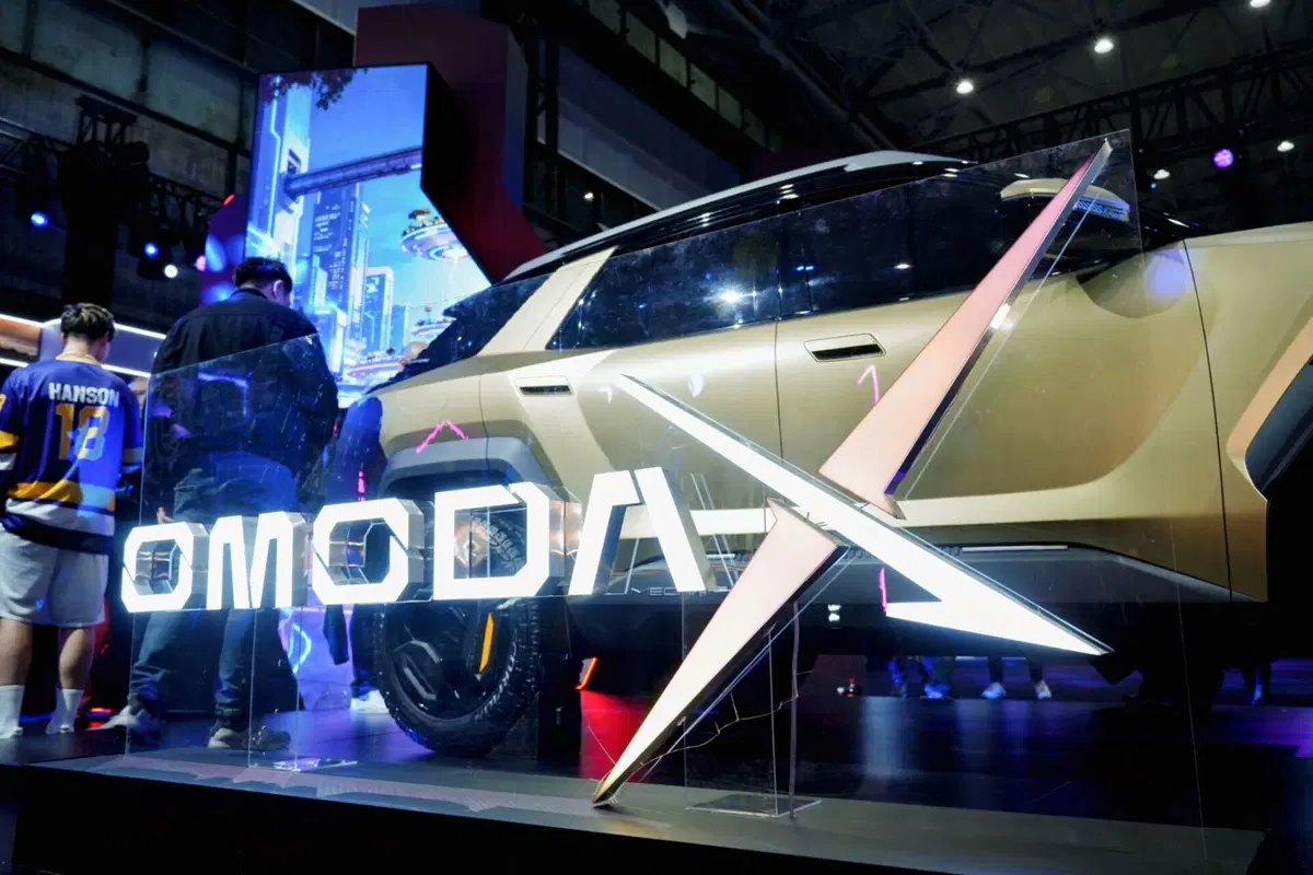Omoda X svelata in Cina: il nuovo crossover che guarda al fuoristrada spinge l'invasione record in Italia e in Europa (9)