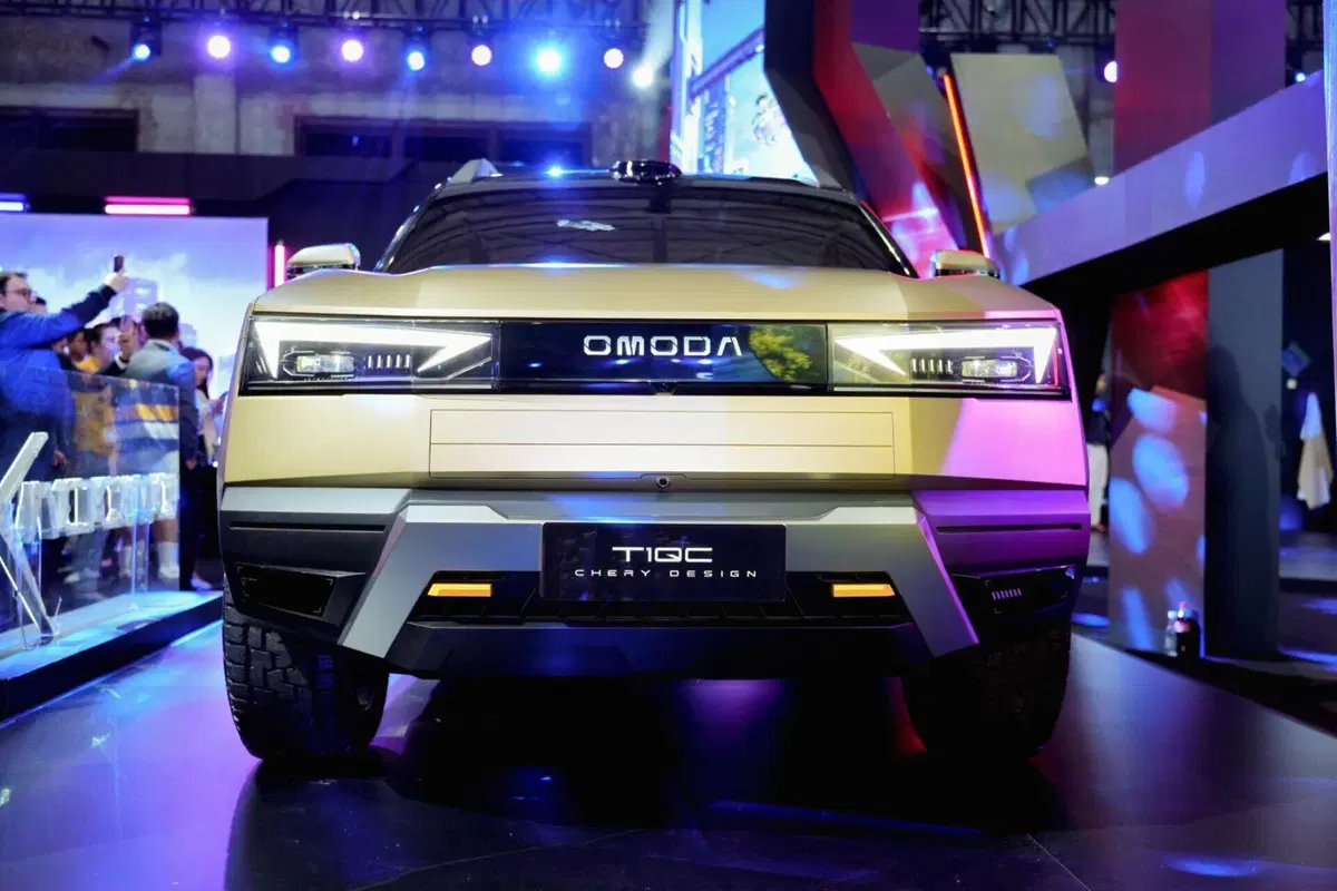Omoda X svelata in Cina: il nuovo crossover che guarda al fuoristrada spinge l'invasione record in Italia e in Europa (10)