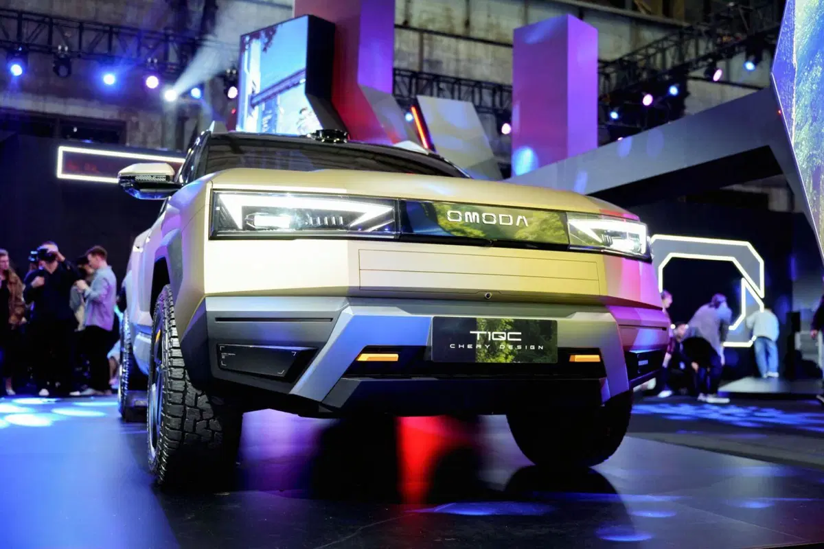 Omoda X svelata in Cina: il nuovo crossover che guarda al fuoristrada spinge l'invasione record in Italia e in Europa (12)