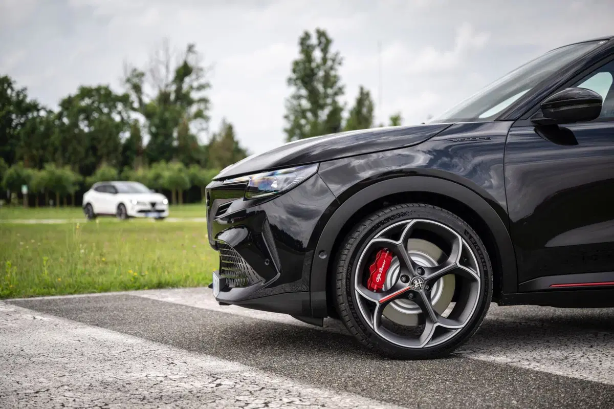 Alfa Romeo Junior: motorizzazioni, allestimenti, optional e prezzi. Guida all’acquisto (13)