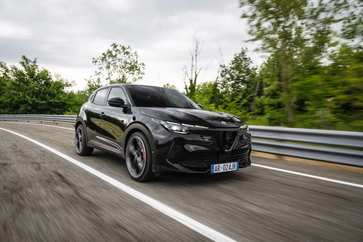 Alfa Romeo Junior: motorizzazioni, allestimenti, optional e prezzi. Guida all’acquisto (22)