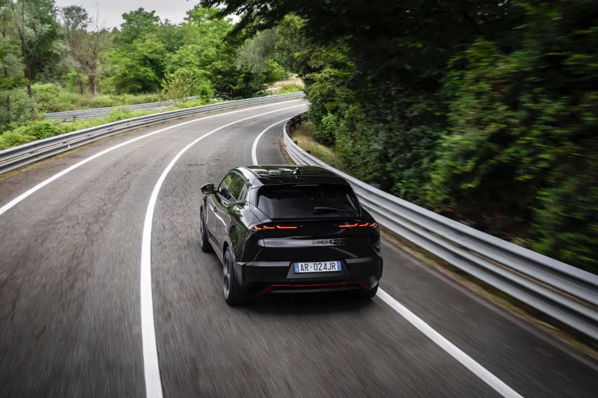 Alfa Romeo Junior: motorizzazioni, allestimenti, optional e prezzi. Guida all’acquisto (23)