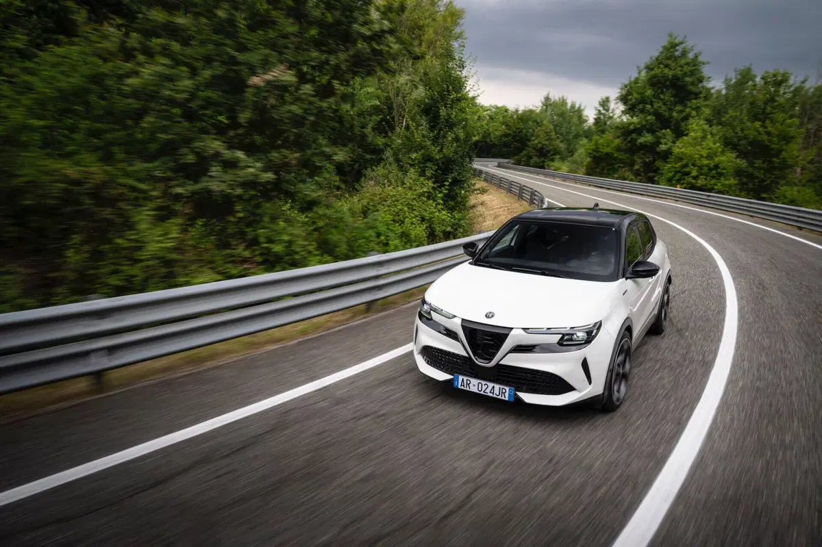 Alfa Romeo Junior: motorizzazioni, allestimenti, optional e prezzi. Guida all’acquisto (26)