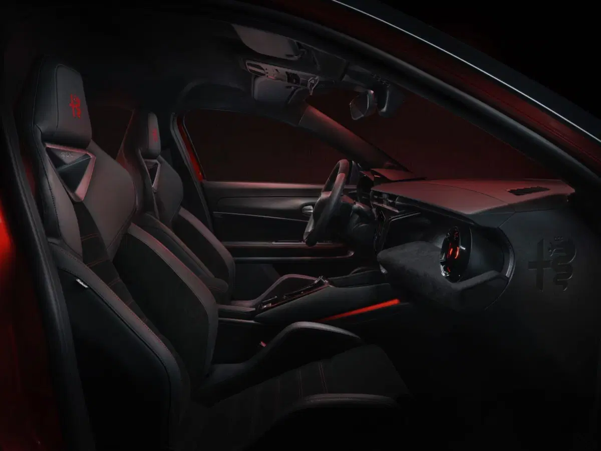 Alfa Romeo Junior: motorizzazioni, allestimenti, optional e prezzi. Guida all’acquisto (35)