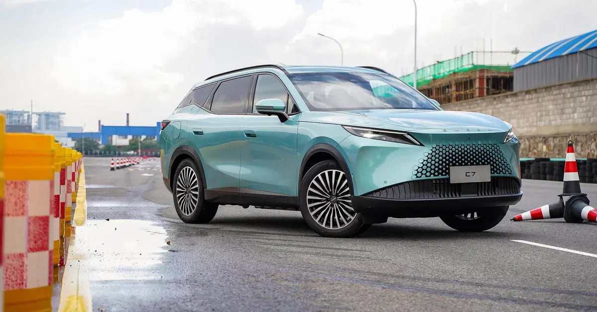 La rivoluzione ibrida di Omoda e Jaecoo: maxi-batteria da 5 kWh sulla Omoda 7 e un'offensiva da 13 nuovi modelli