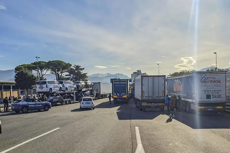 Sciopero dei camionisti contro i caro gasolio